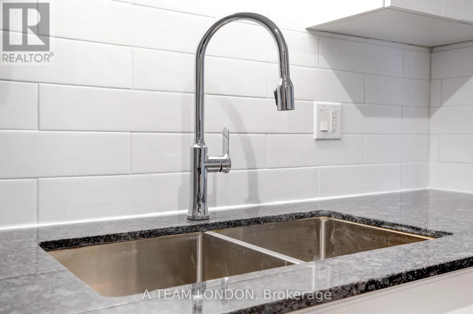 407 - 155 KENT STREET, #407