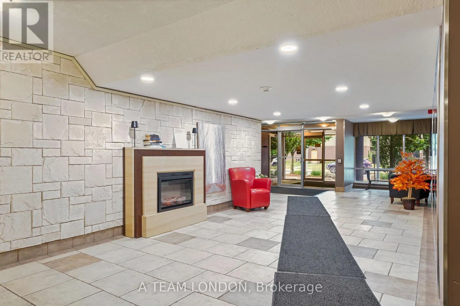 407 - 155 KENT STREET, #407