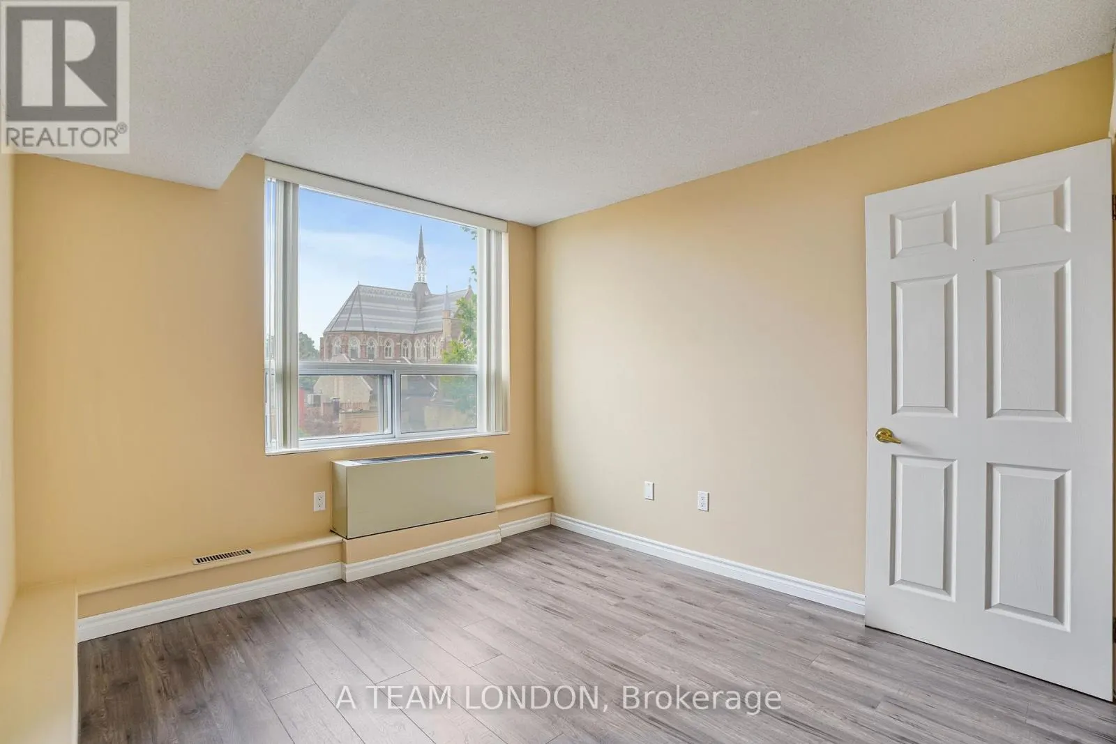 407 - 155 KENT STREET, #407