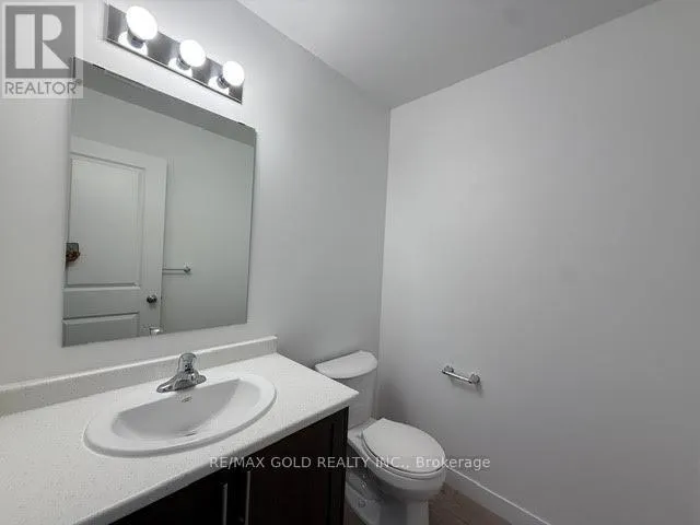 24 OAK FOREST COMMON CRESCENT