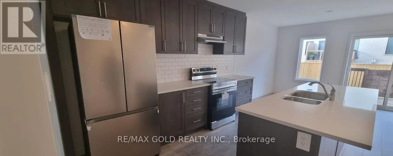 24 OAK FOREST COMMON CRESCENT