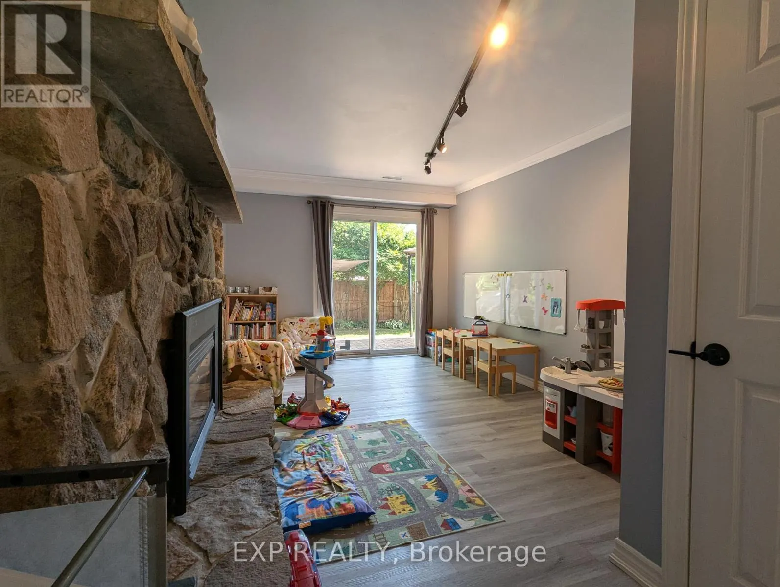 249 WHITELOCK STREET