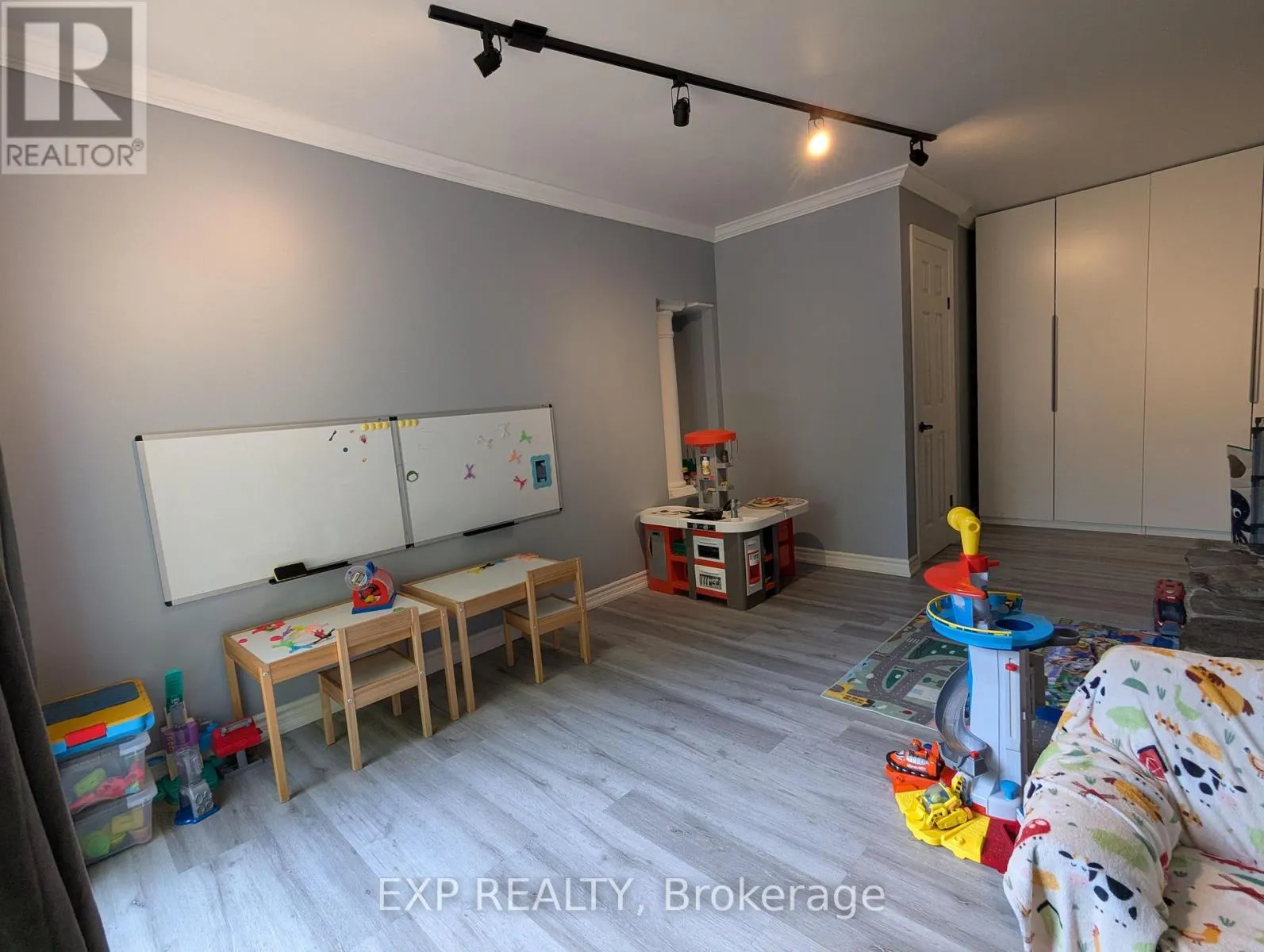 249 WHITELOCK STREET