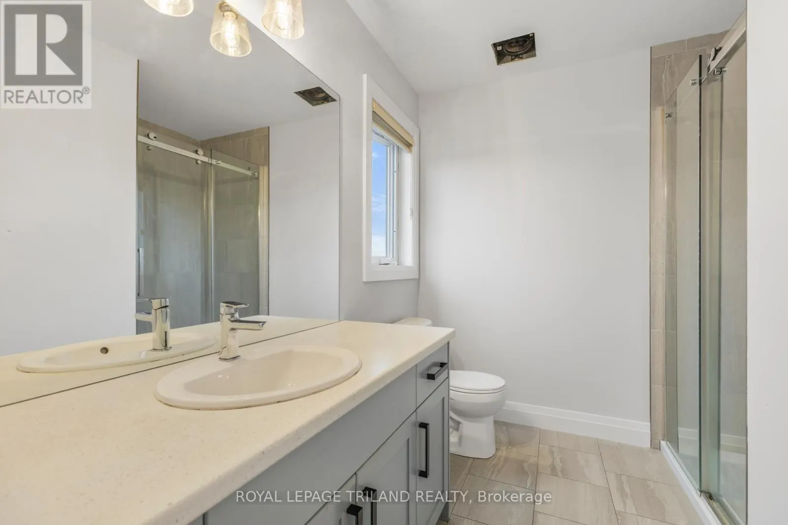 1091 UPPERPOINT AVENUE