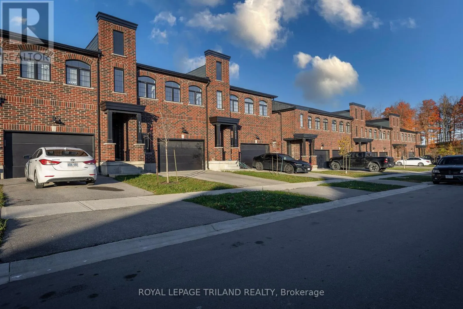 1091 UPPERPOINT AVENUE