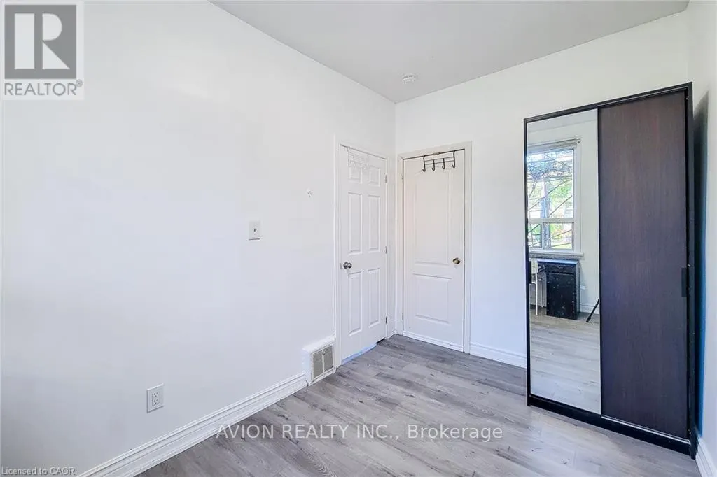 1 - 26 BARTON STREET W