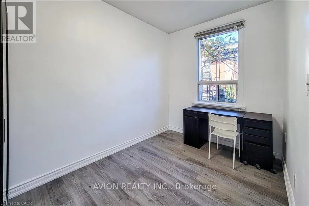 1 - 26 BARTON STREET W