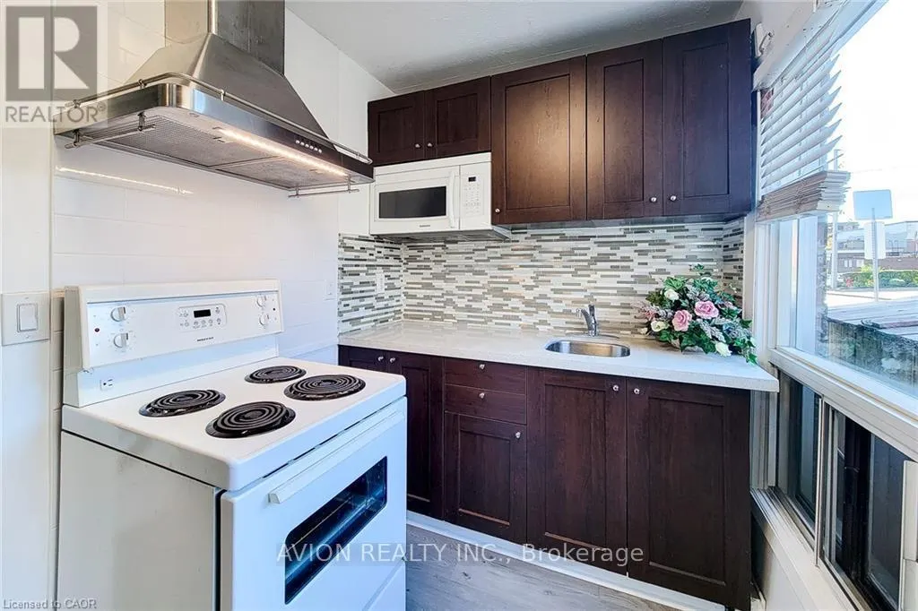 1 - 26 BARTON STREET W