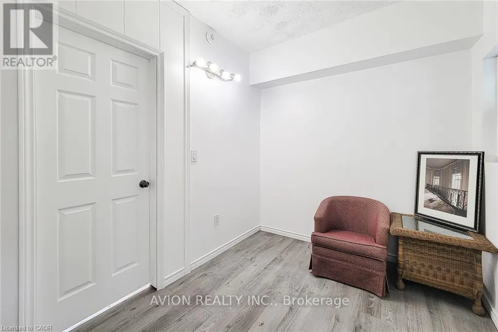 2 - 26 BARTON STREET W