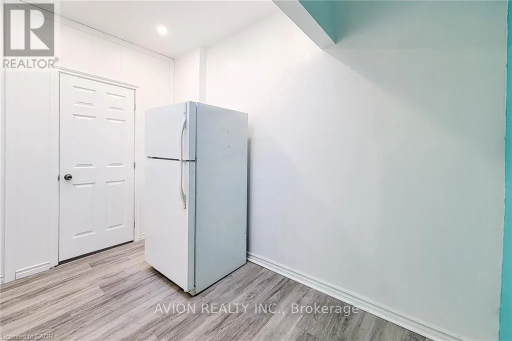 2 - 26 BARTON STREET W