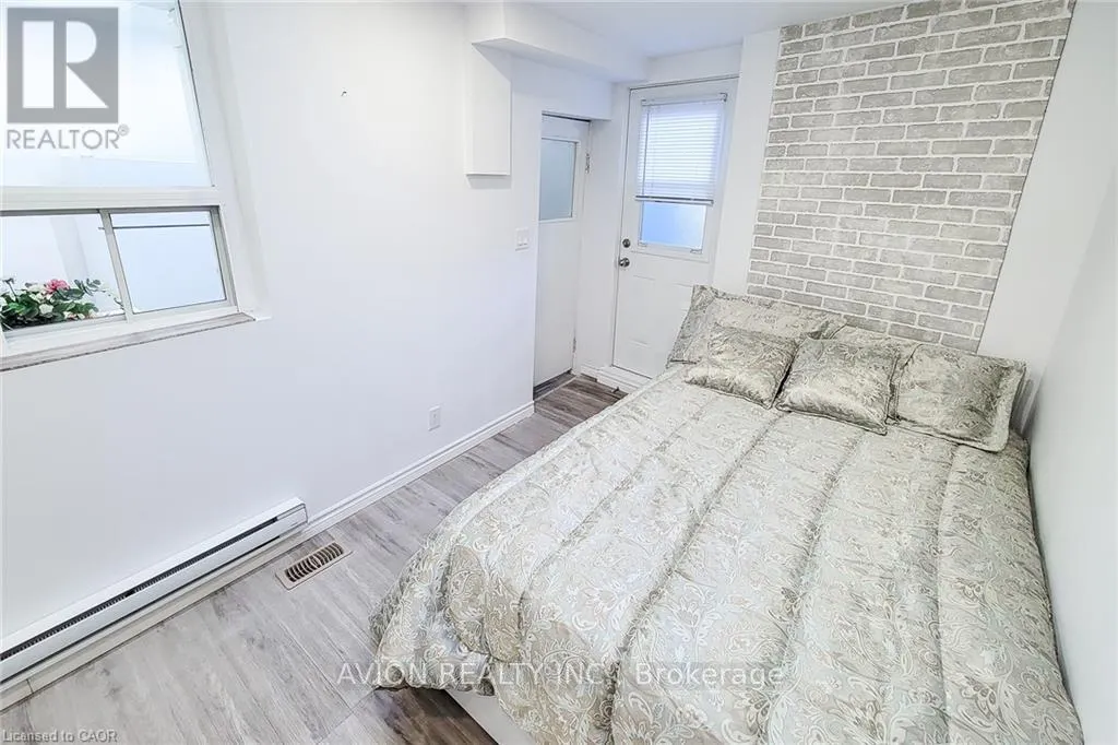 2 - 26 BARTON STREET W