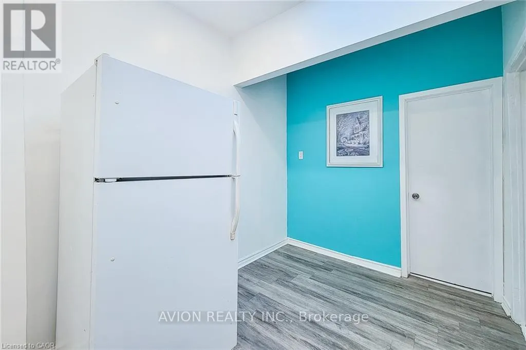 2 - 26 BARTON STREET W