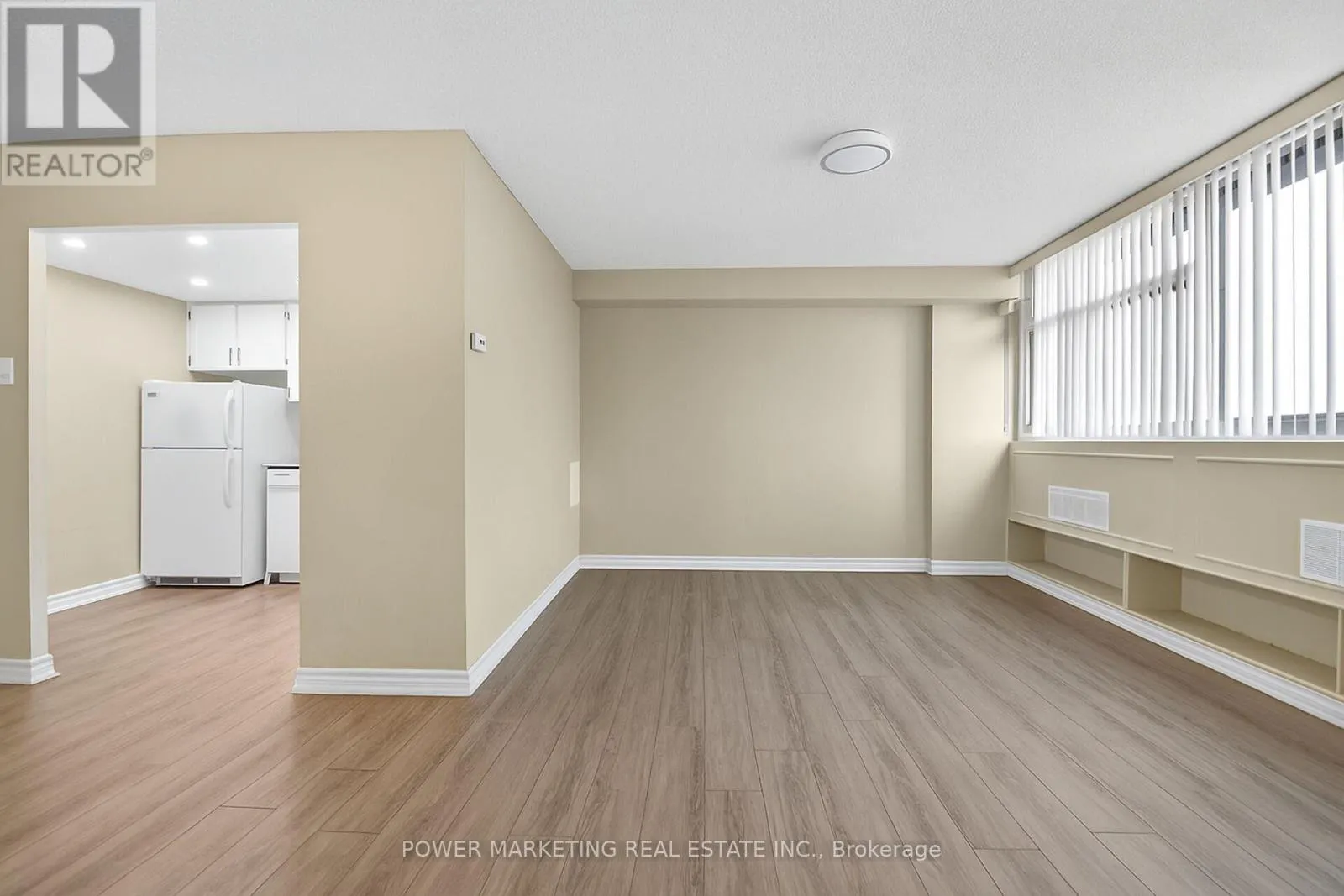 2806 - 500 LAURIER AVENUE W