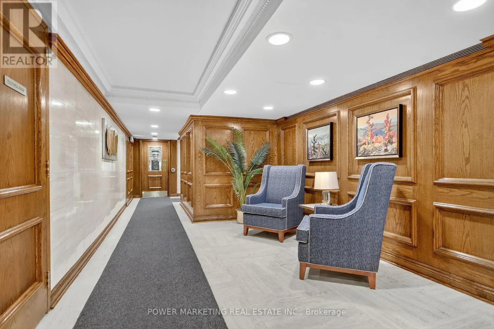 2806 - 500 LAURIER AVENUE W