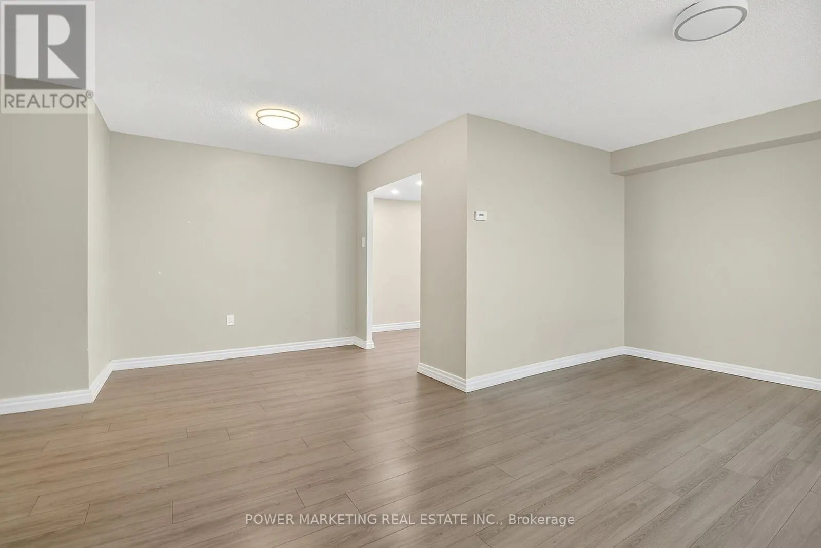 2806 - 500 LAURIER AVENUE W