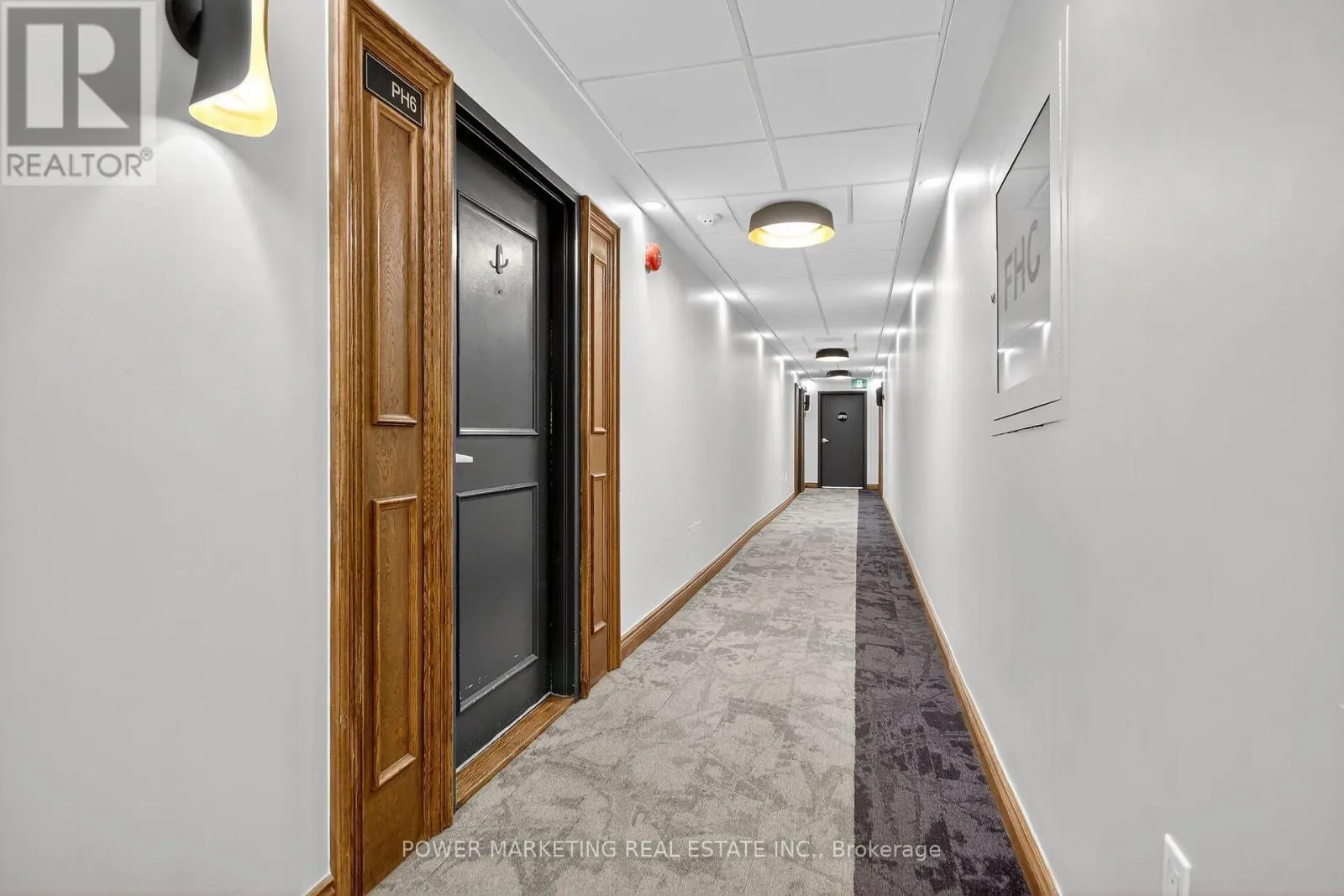 2806 - 500 LAURIER AVENUE W