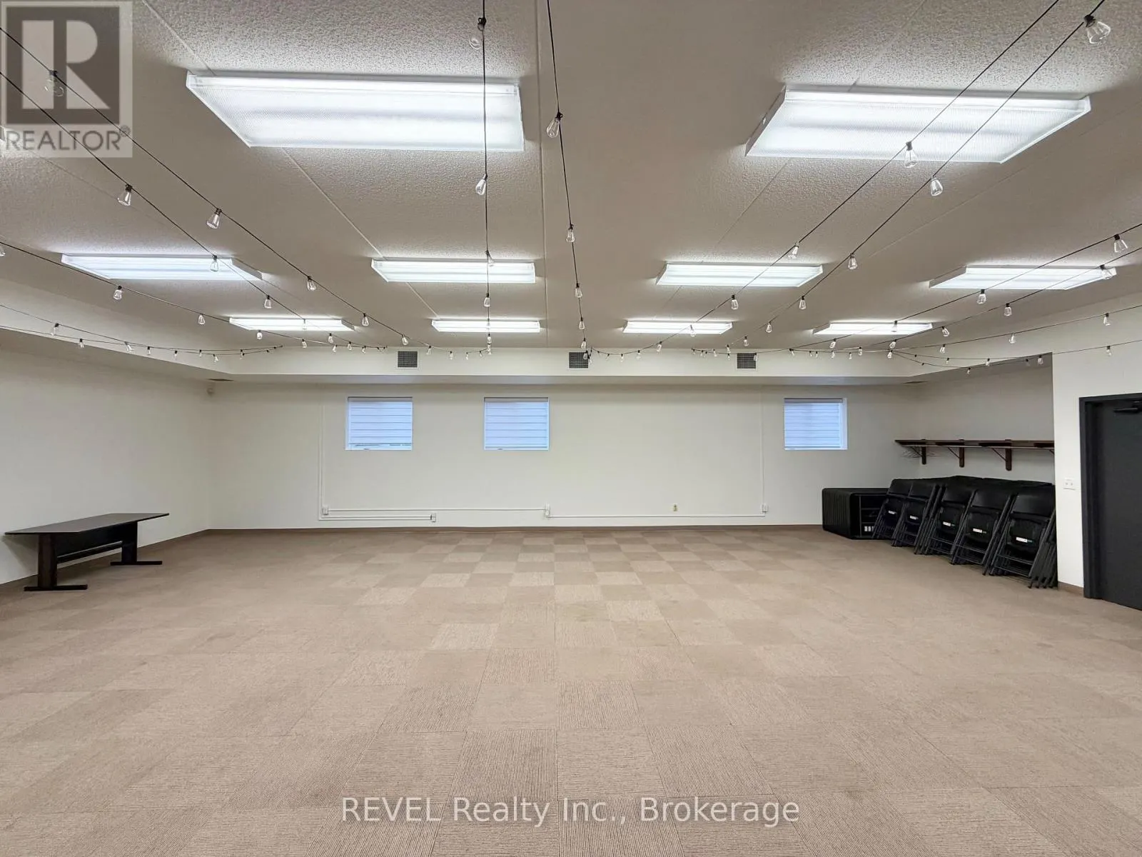 9 - 1789 MERRITTVILLE HIGHWAY, #9