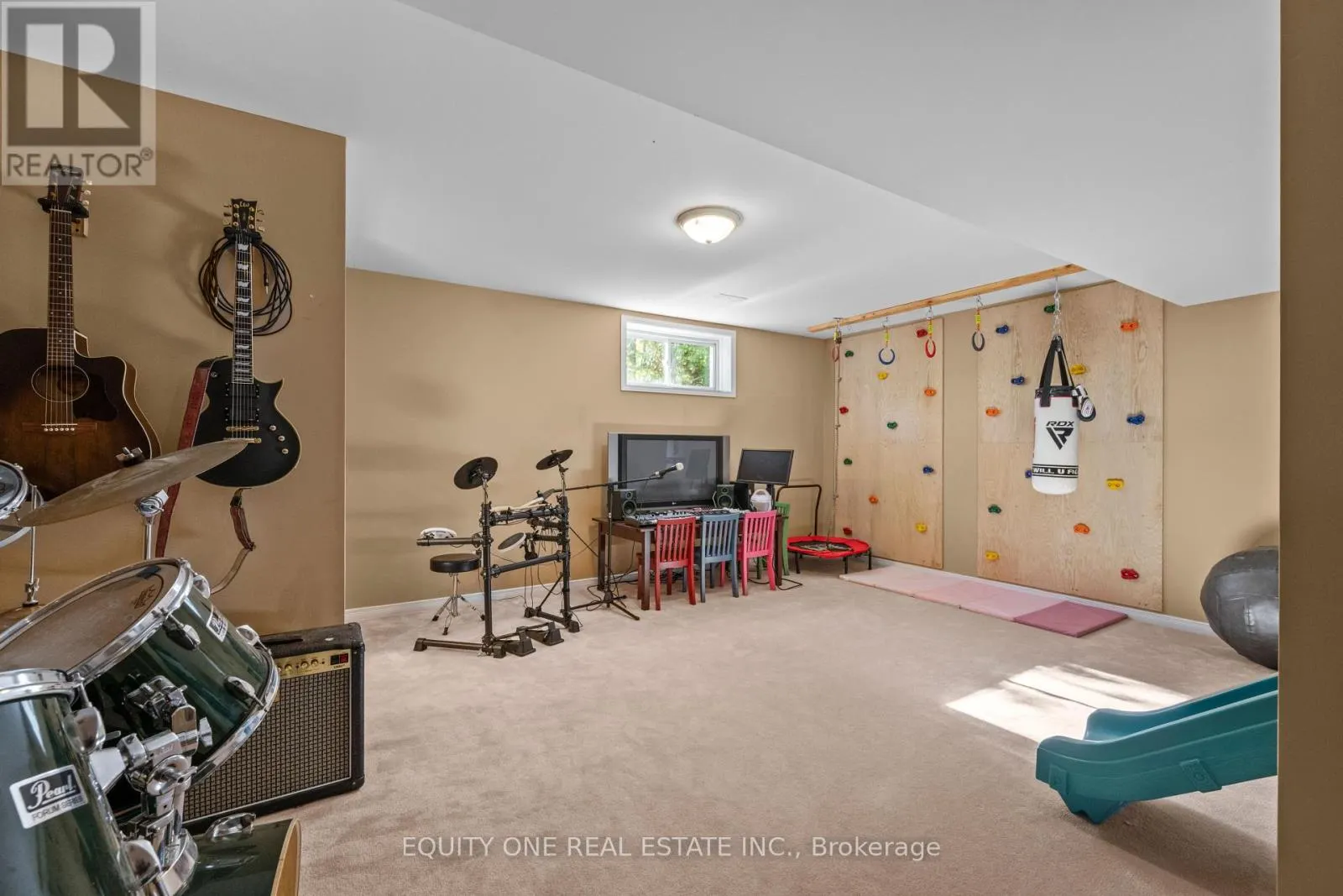 133 ARBOURBROOK BOULEVARD