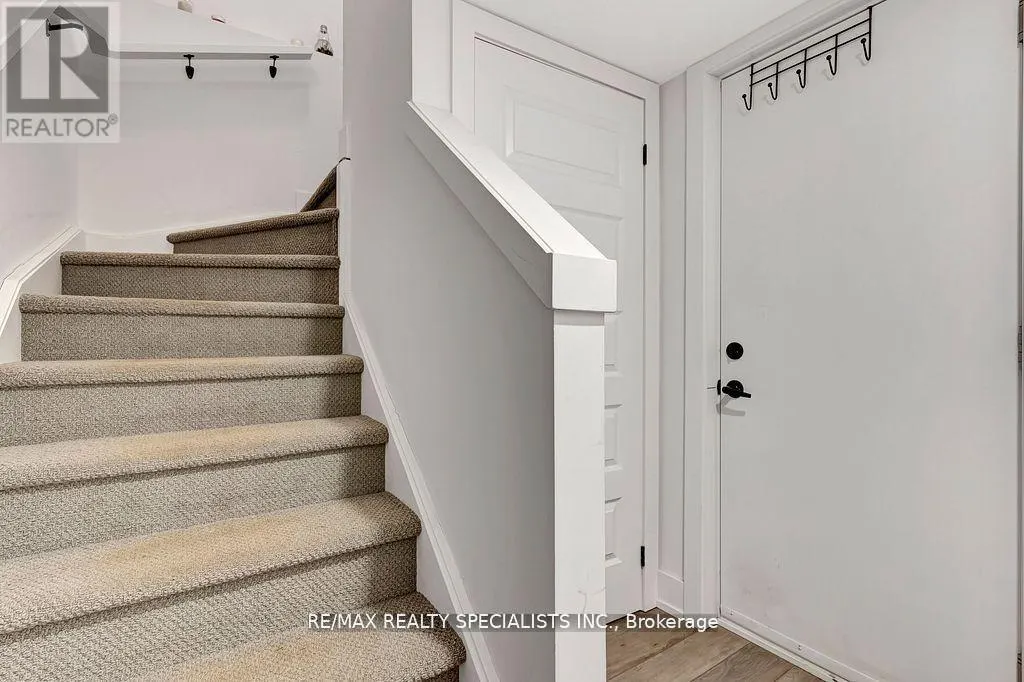 21 - 99 ROGER STREET