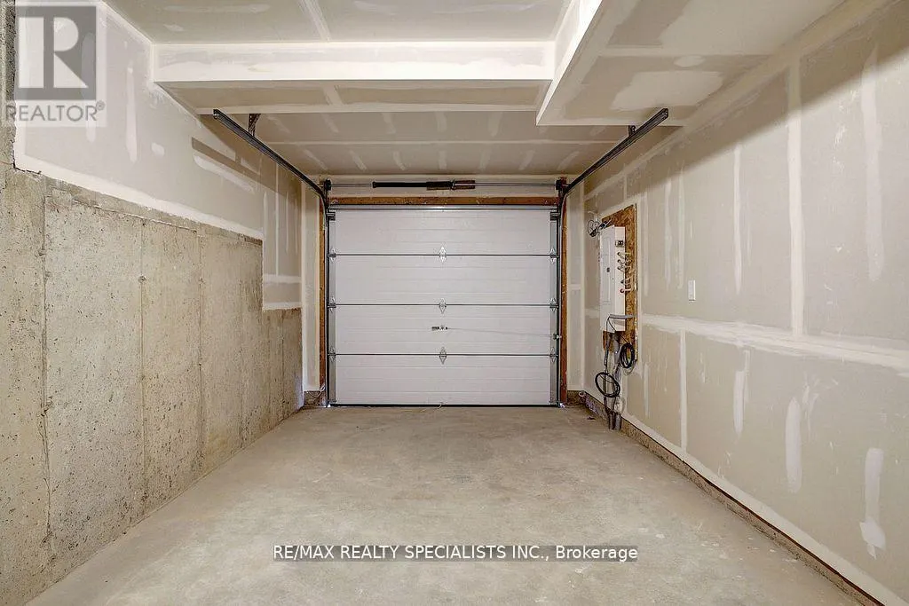 21 - 99 ROGER STREET