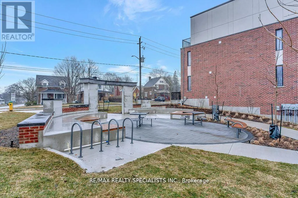 21 - 99 ROGER STREET