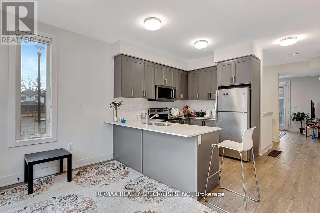 21 - 99 ROGER STREET