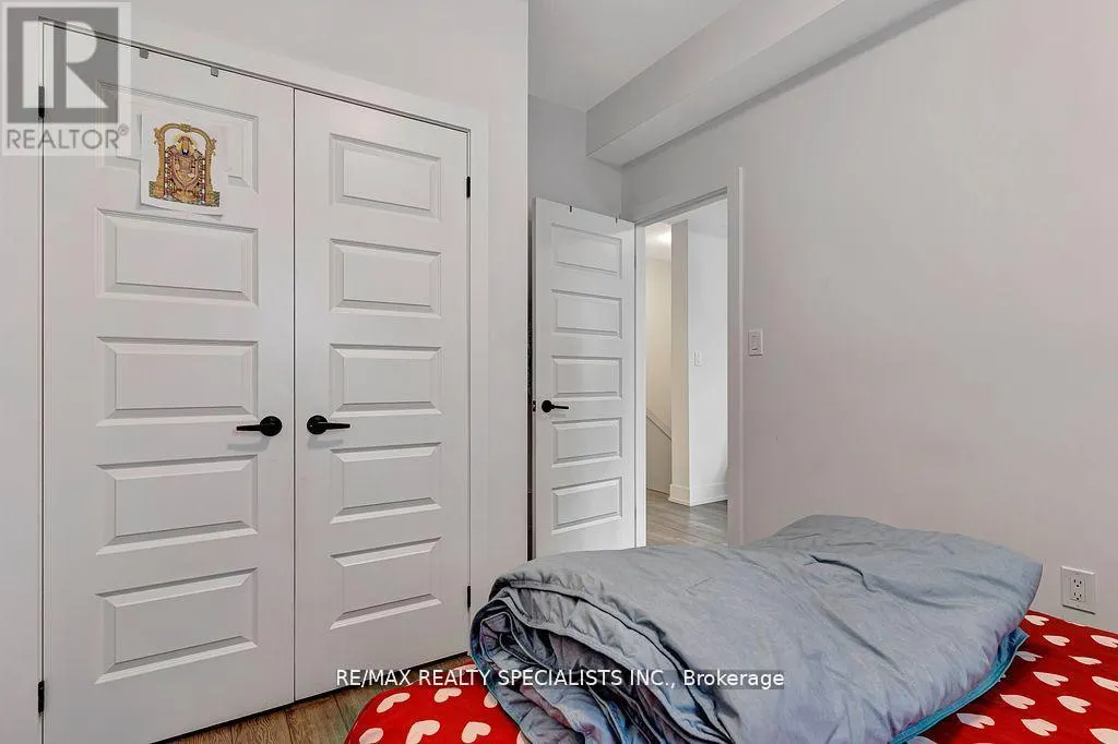 21 - 99 ROGER STREET