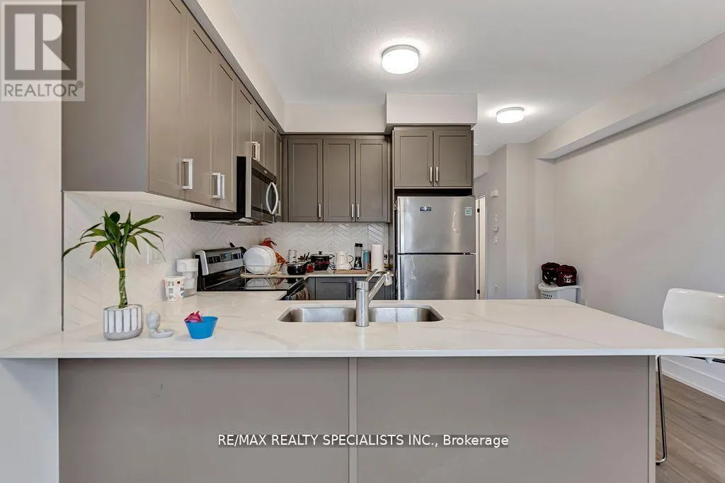 21 - 99 ROGER STREET