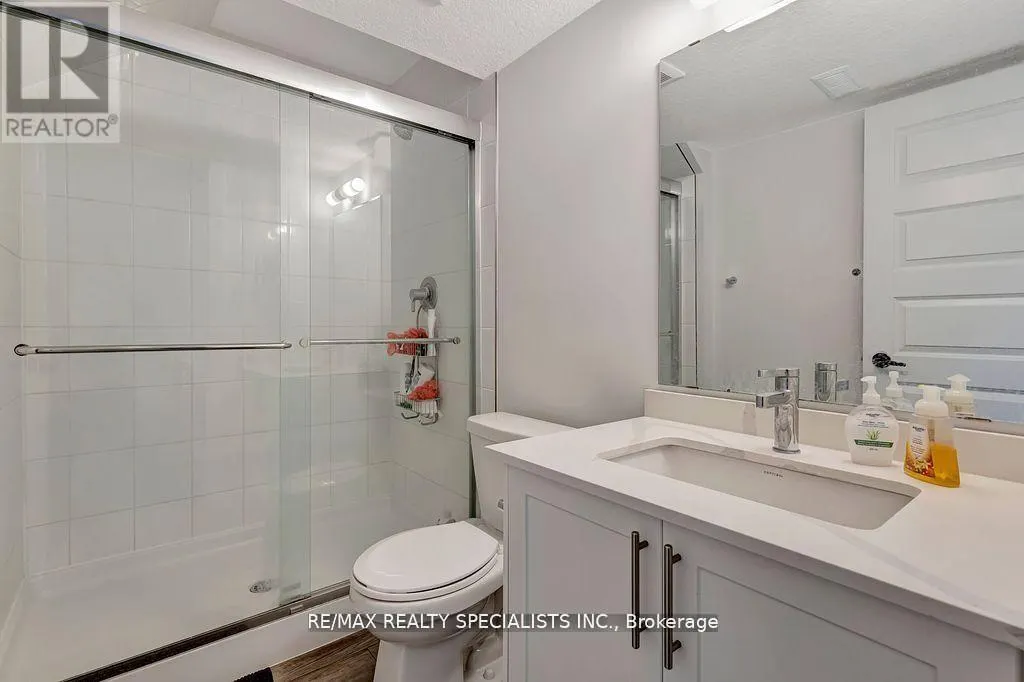 21 - 99 ROGER STREET