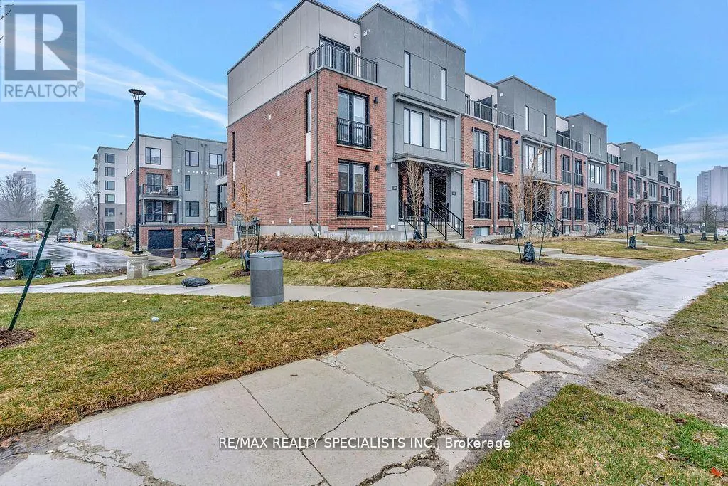 21 - 99 ROGER STREET