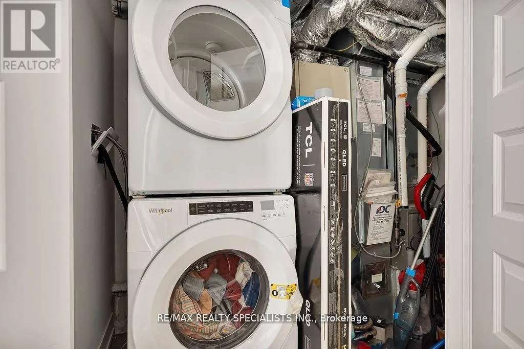 21 - 99 ROGER STREET