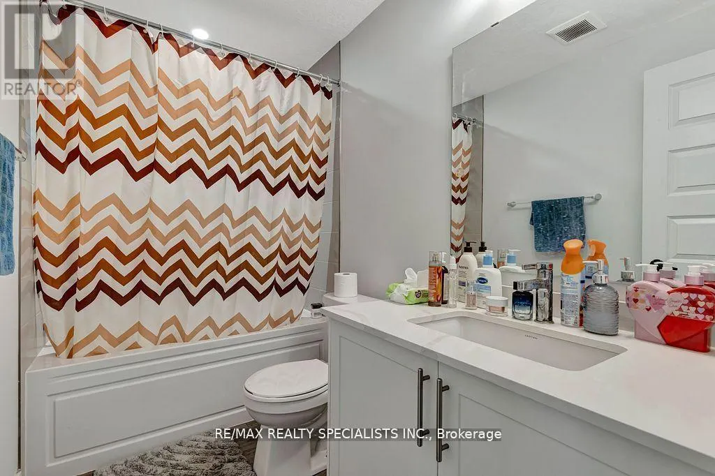 21 - 99 ROGER STREET