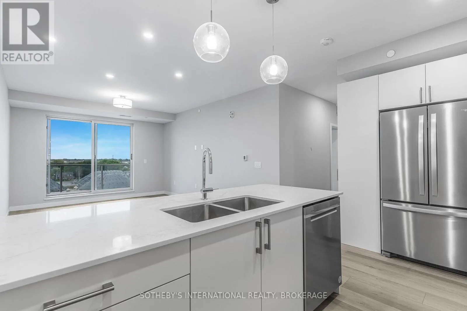 707 - 118 WEST STREET, #707