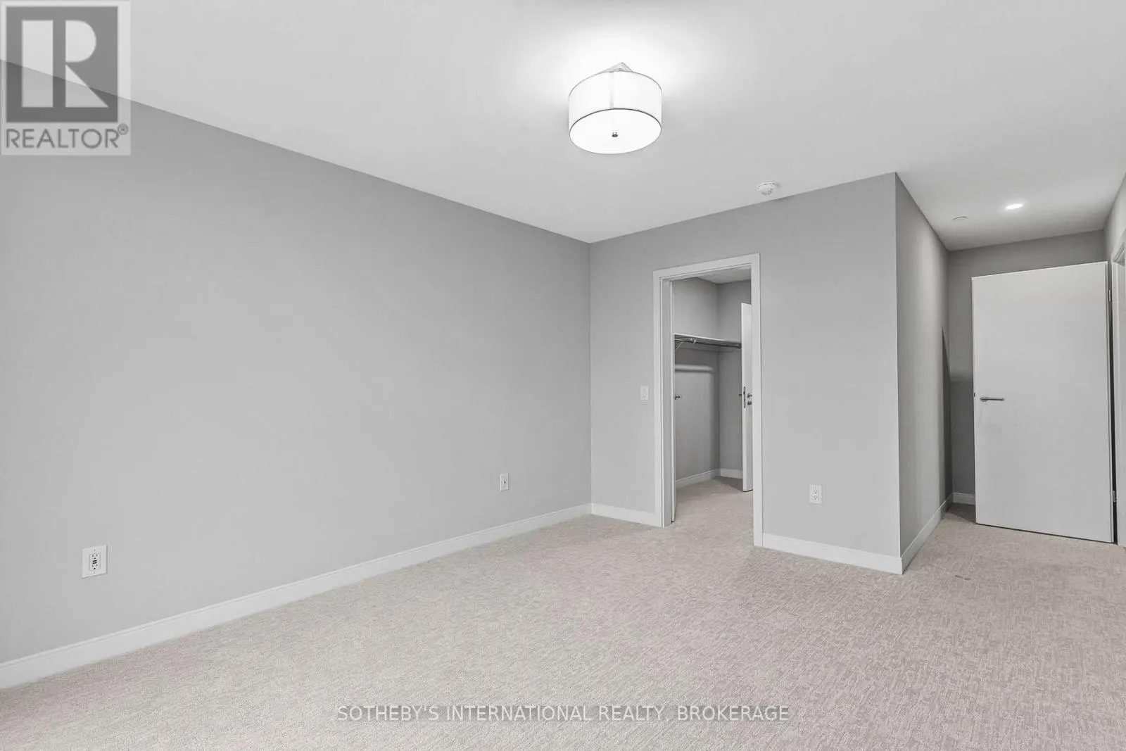 707 - 118 WEST STREET, #707