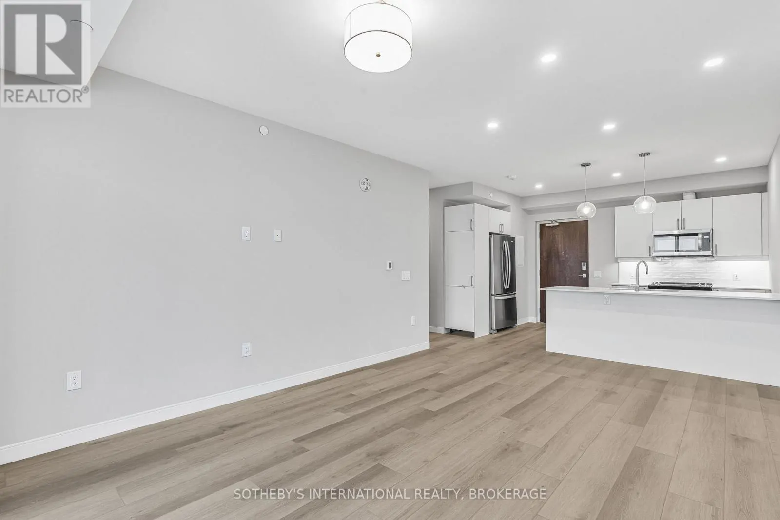 707 - 118 WEST STREET, #707