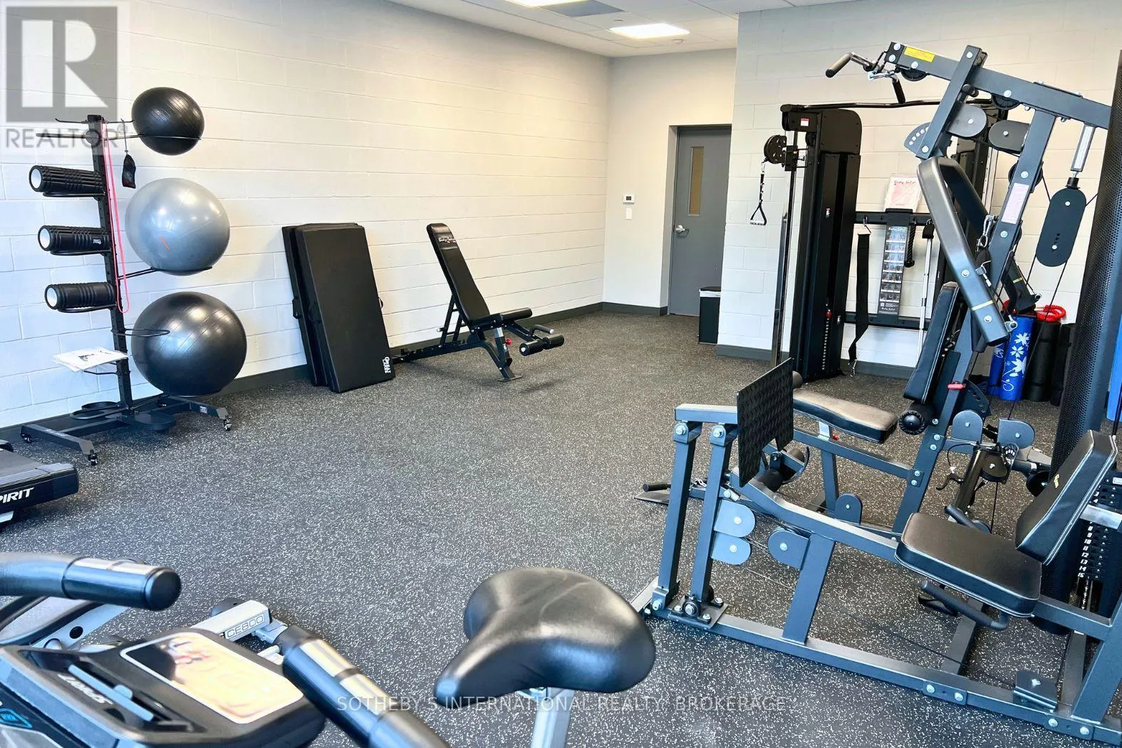 707 - 118 WEST STREET, #707