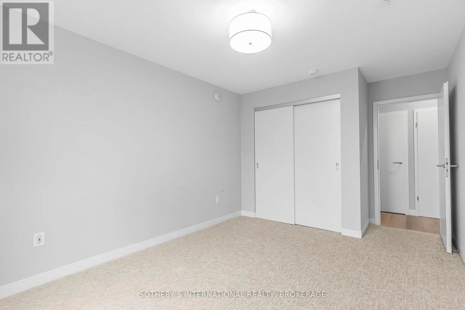 707 - 118 WEST STREET, #707