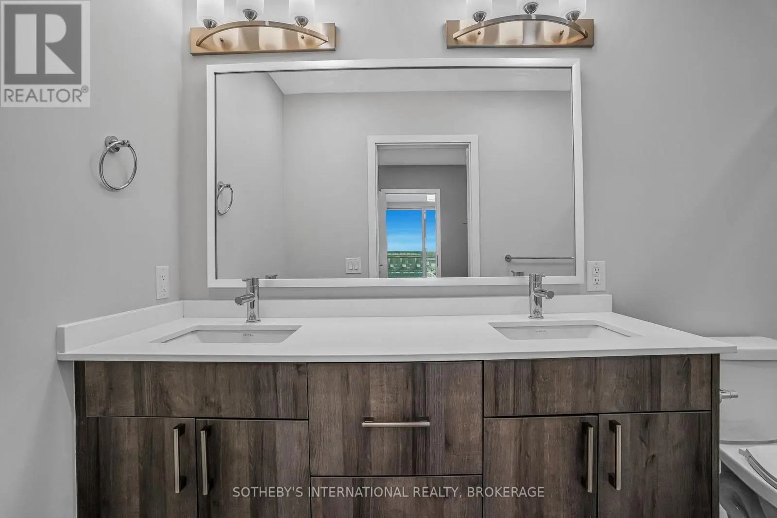 707 - 118 WEST STREET, #707