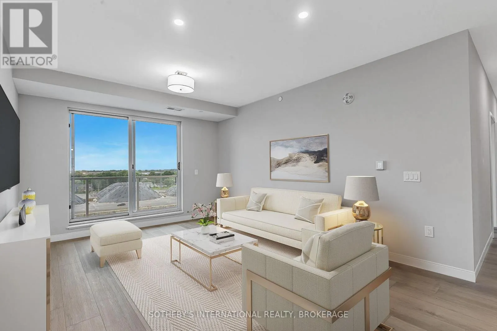 707 - 118 WEST STREET, #707