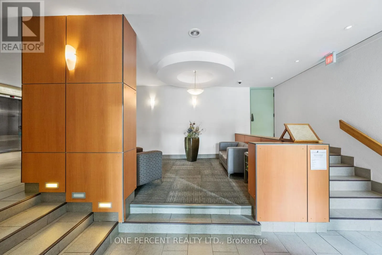 201 - 373 LAURIER AVENUE E