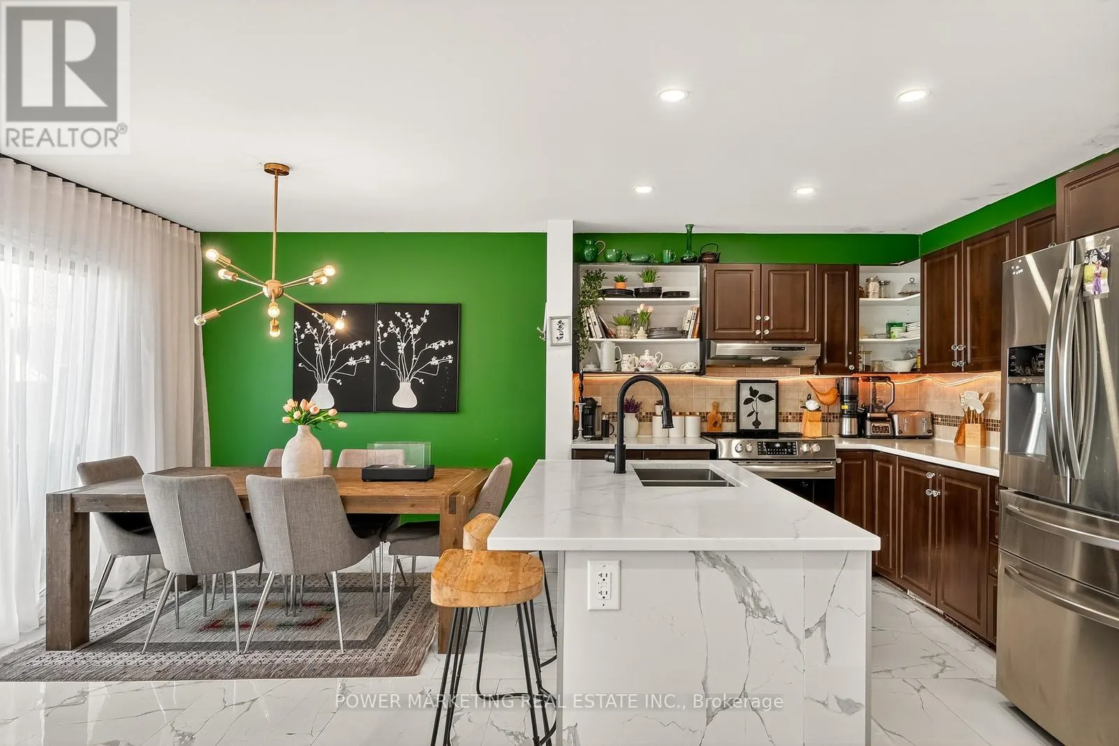 657 - 657 CLEARBROOK DRIVE N