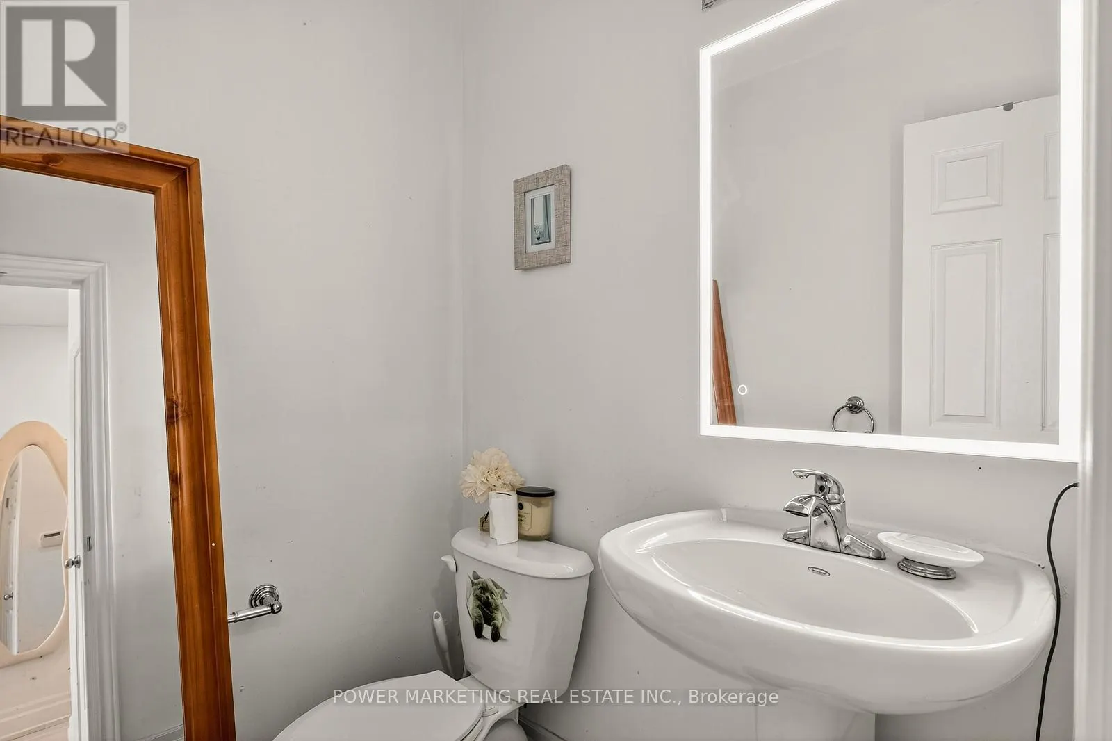 657 - 657 CLEARBROOK DRIVE N