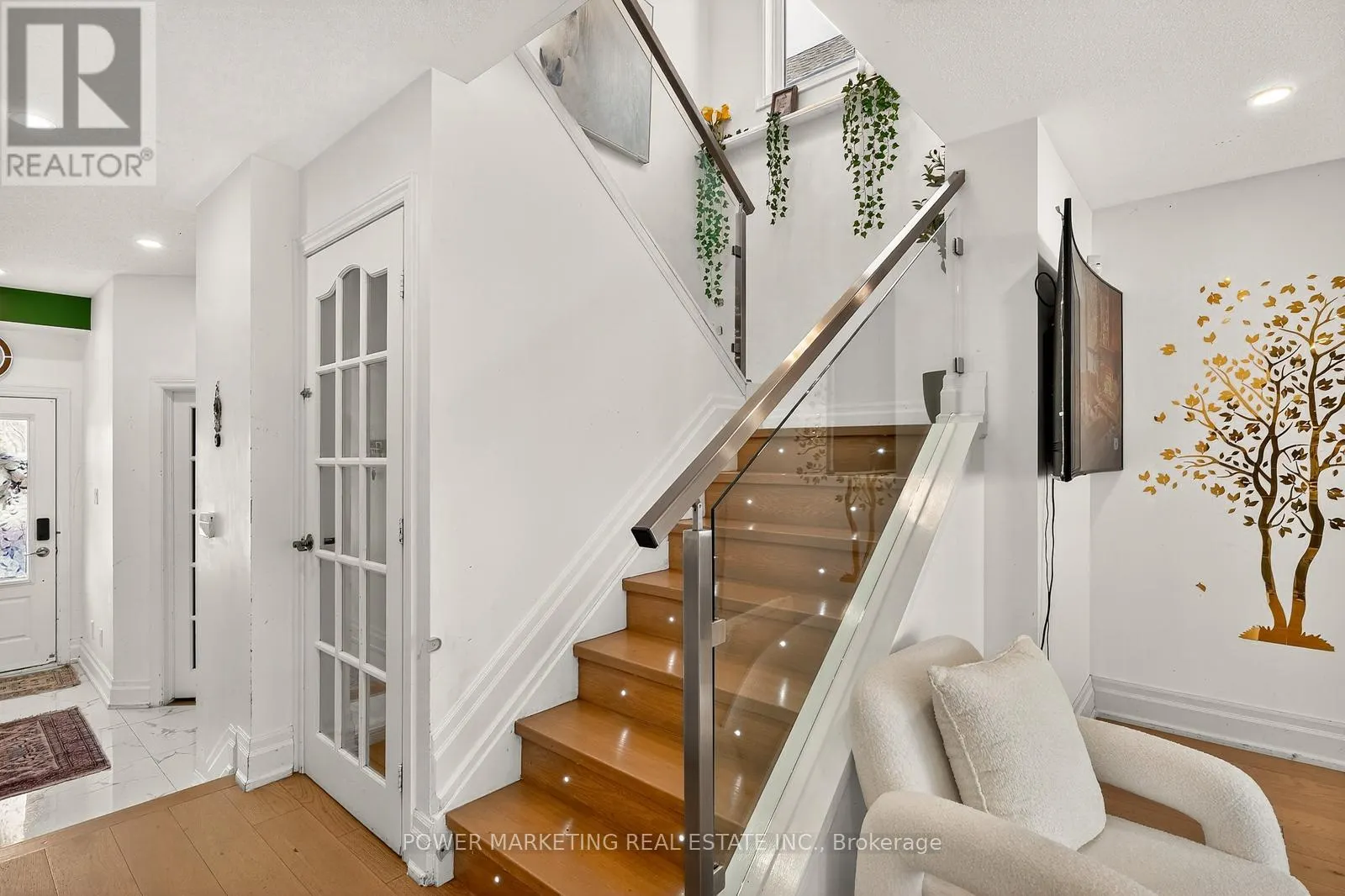 657 - 657 CLEARBROOK DRIVE N