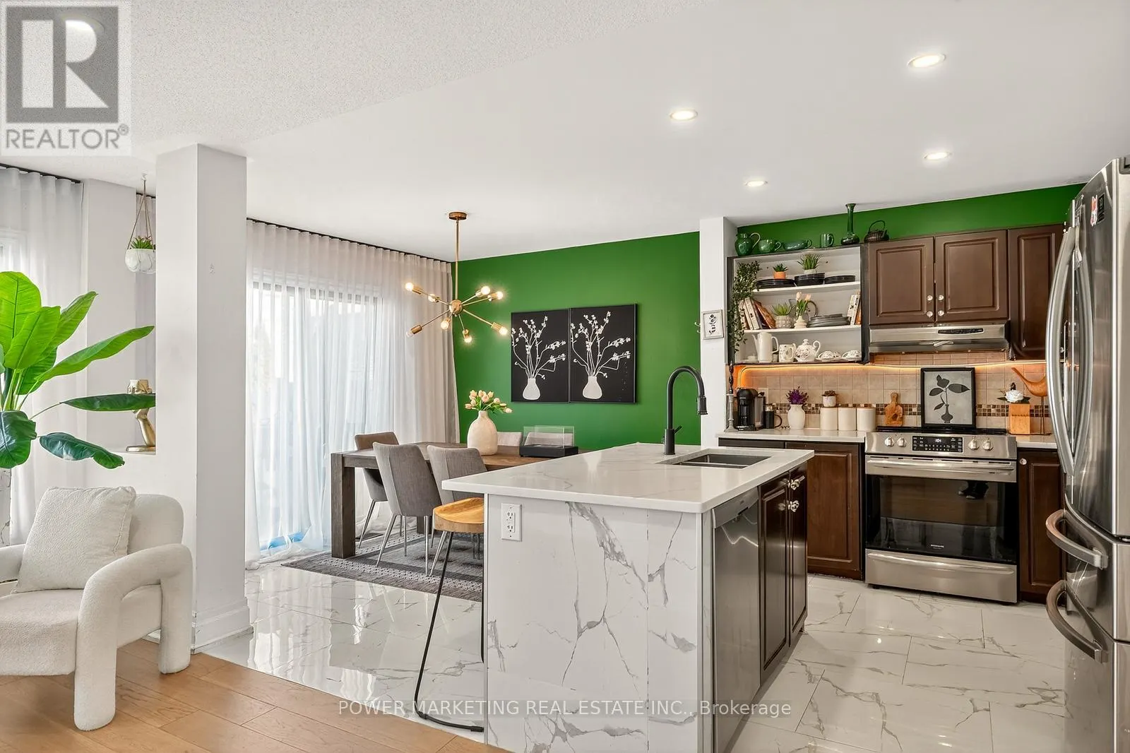 657 - 657 CLEARBROOK DRIVE N