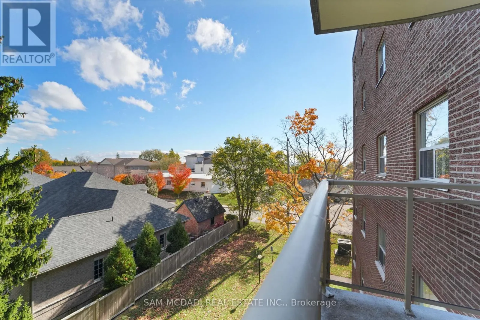 403 - 62 SPENCER STREET E