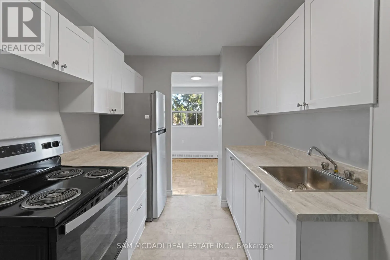 403 - 62 SPENCER STREET E