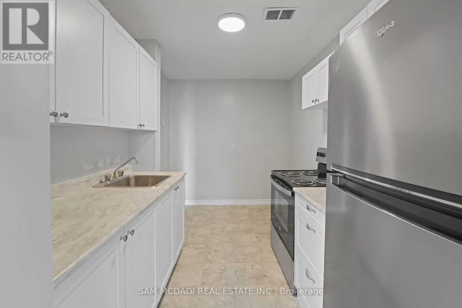 403 - 62 SPENCER STREET E