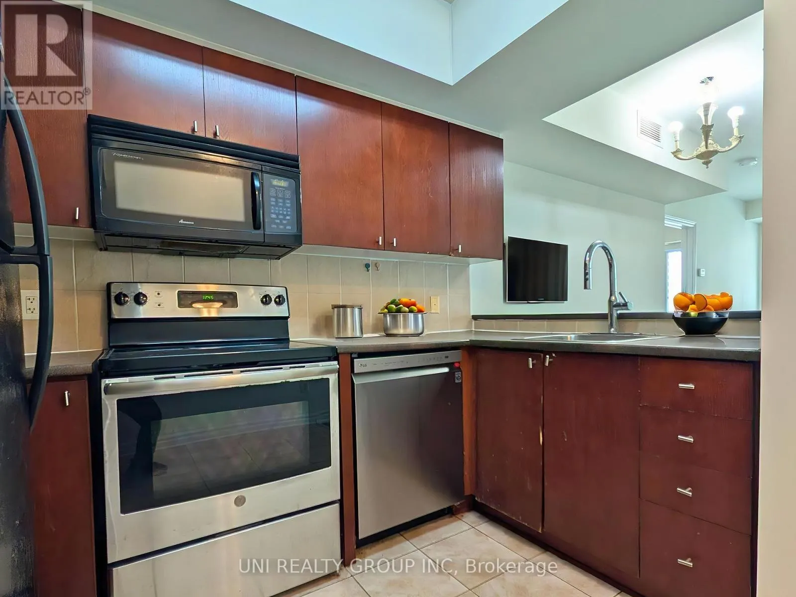 302 - 200 RIDEAU STREET