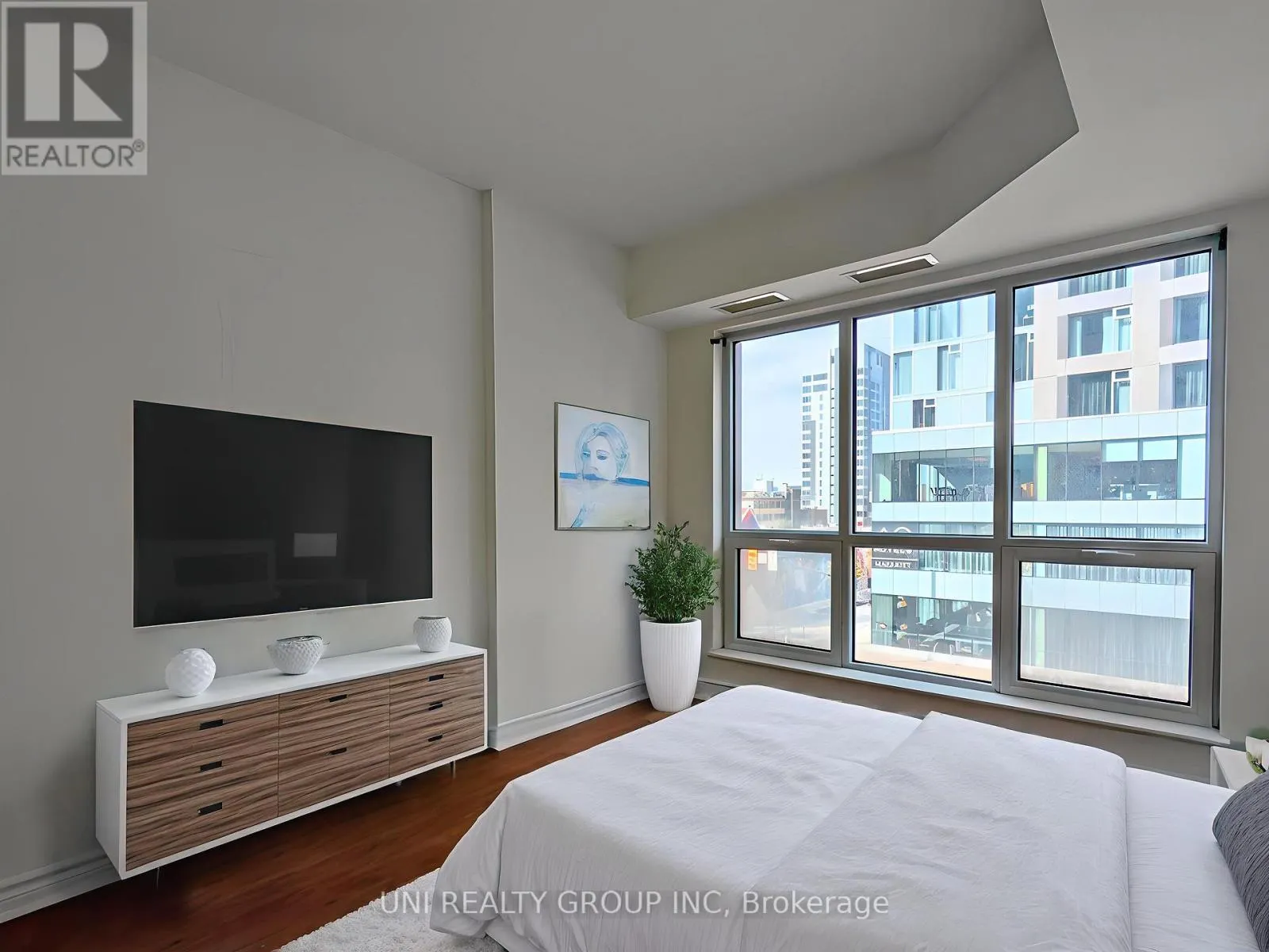 302 - 200 RIDEAU STREET