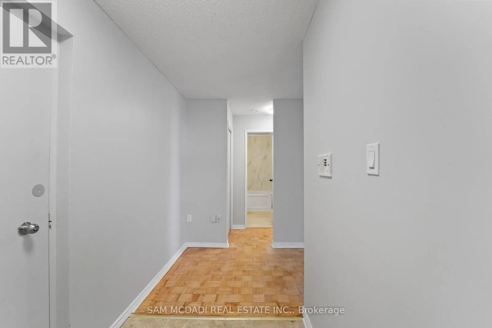 103 - 47 MUNROE STREET